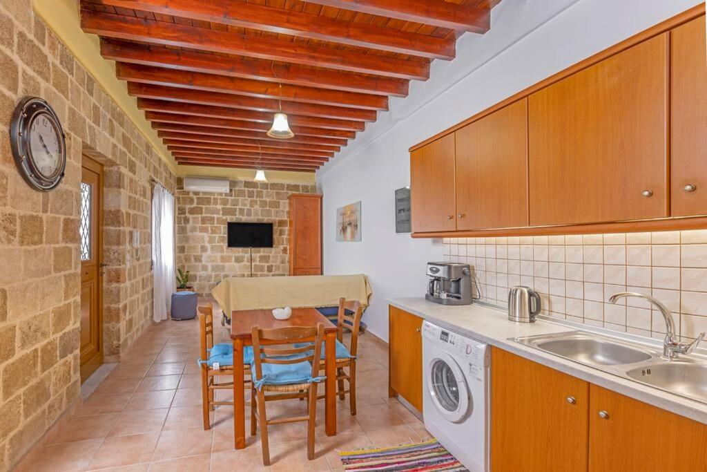 Margaritis Luxury Medieval House Rhodes City Εξωτερικό φωτογραφία